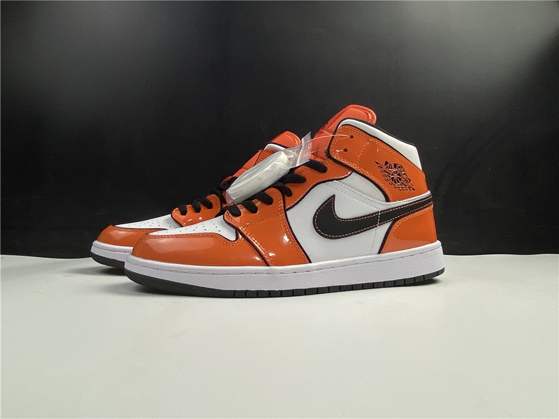 Air Jordan 1 Mid “Turf Orange”