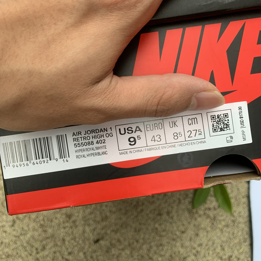 Air Jordan 1 High “Hyper Royal”