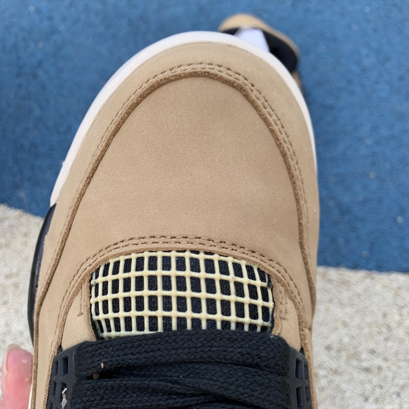 Air Jordan 4“Mushroom”