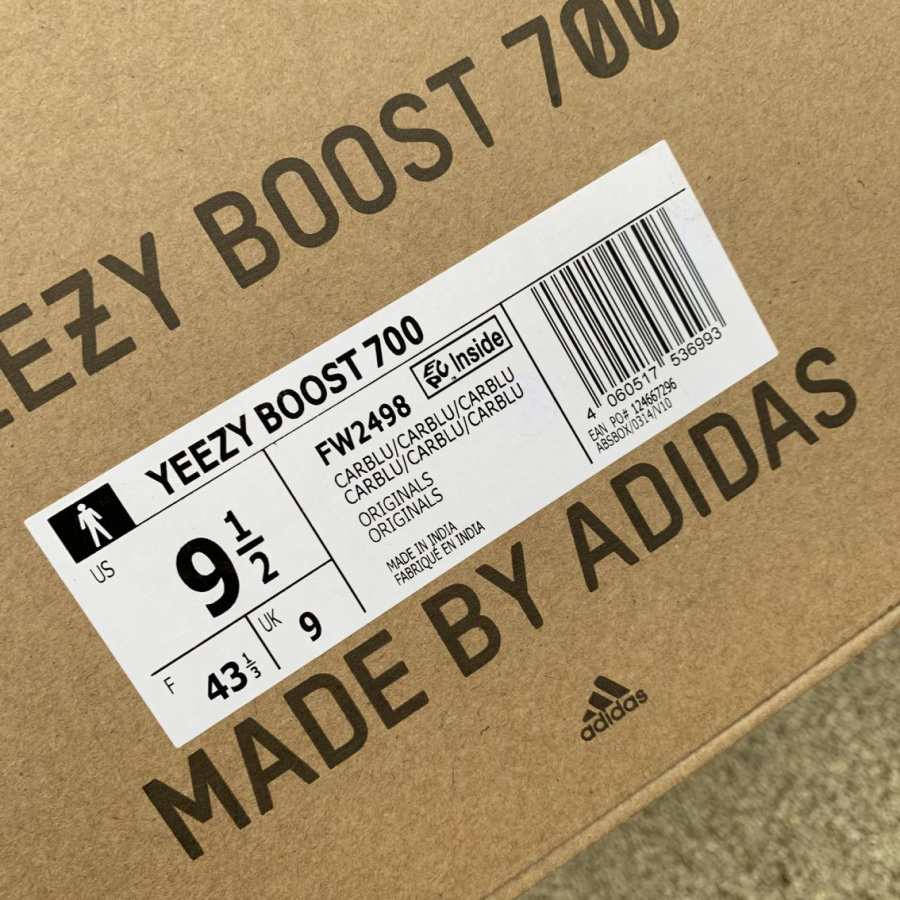 Yeezy 700 Carbon Blue