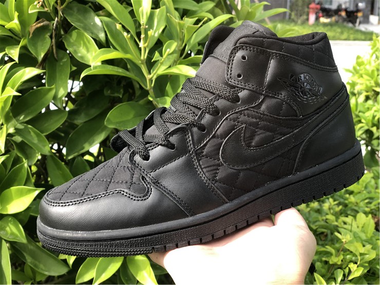 Air Jordan 1 Mid SE Black
