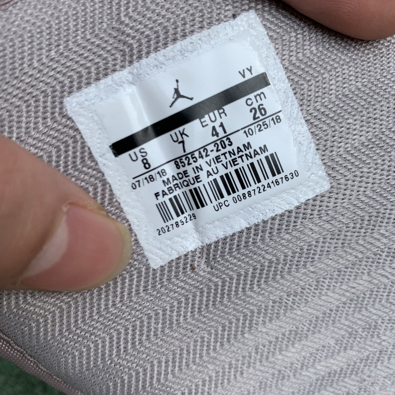 Jordan 1 Mid Shoes084