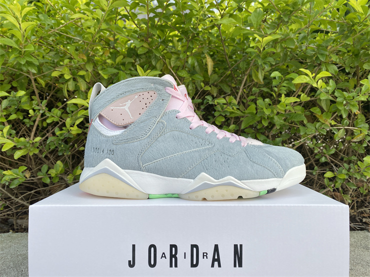 Air Jordan 7 ''Hare 2.0'' Bugs Bunny
