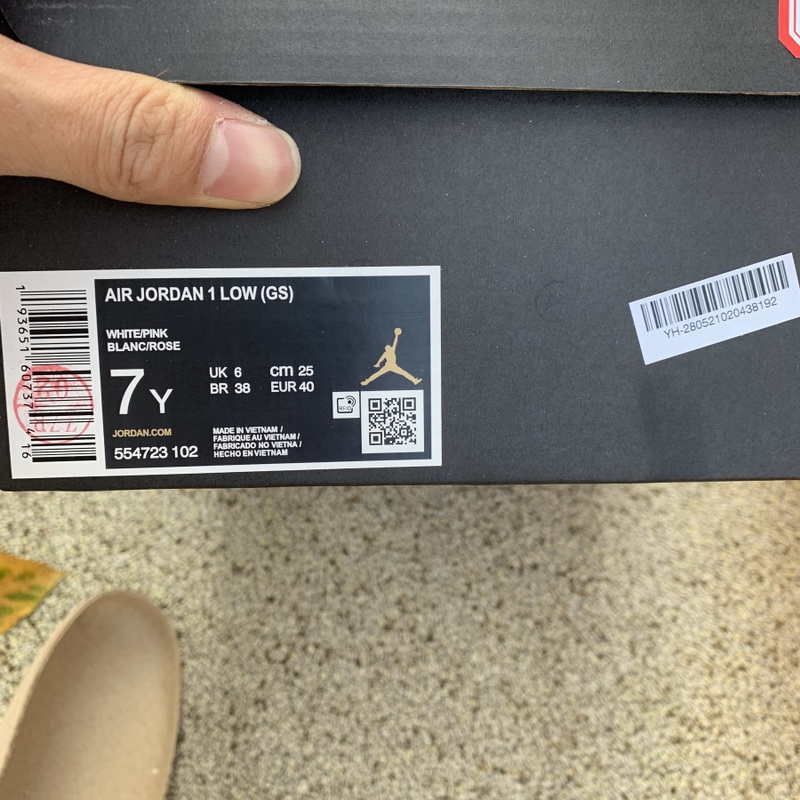 Air Jordan 1 Low shoes