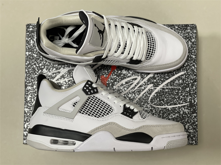 Air Jordan 4 “Military Black”