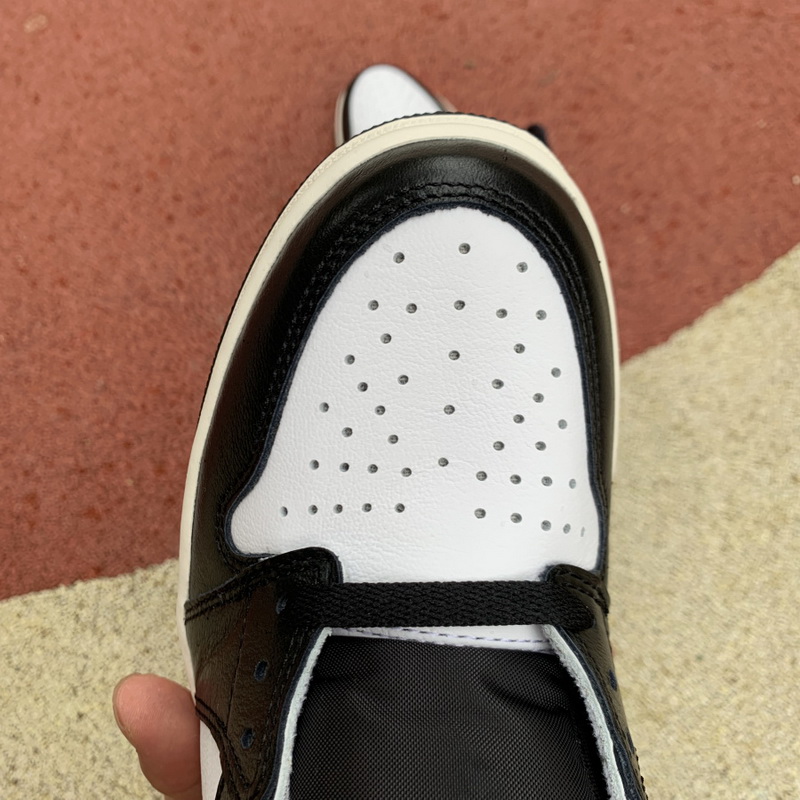 Air Jordan 1 Retro High OG “Gym Red”