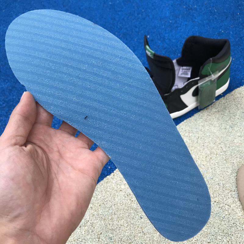 Air Jordan 1 High OG “Pine Green”