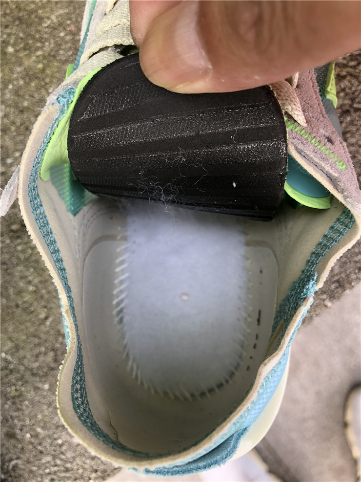 Nike Waffle One “Scream Green”