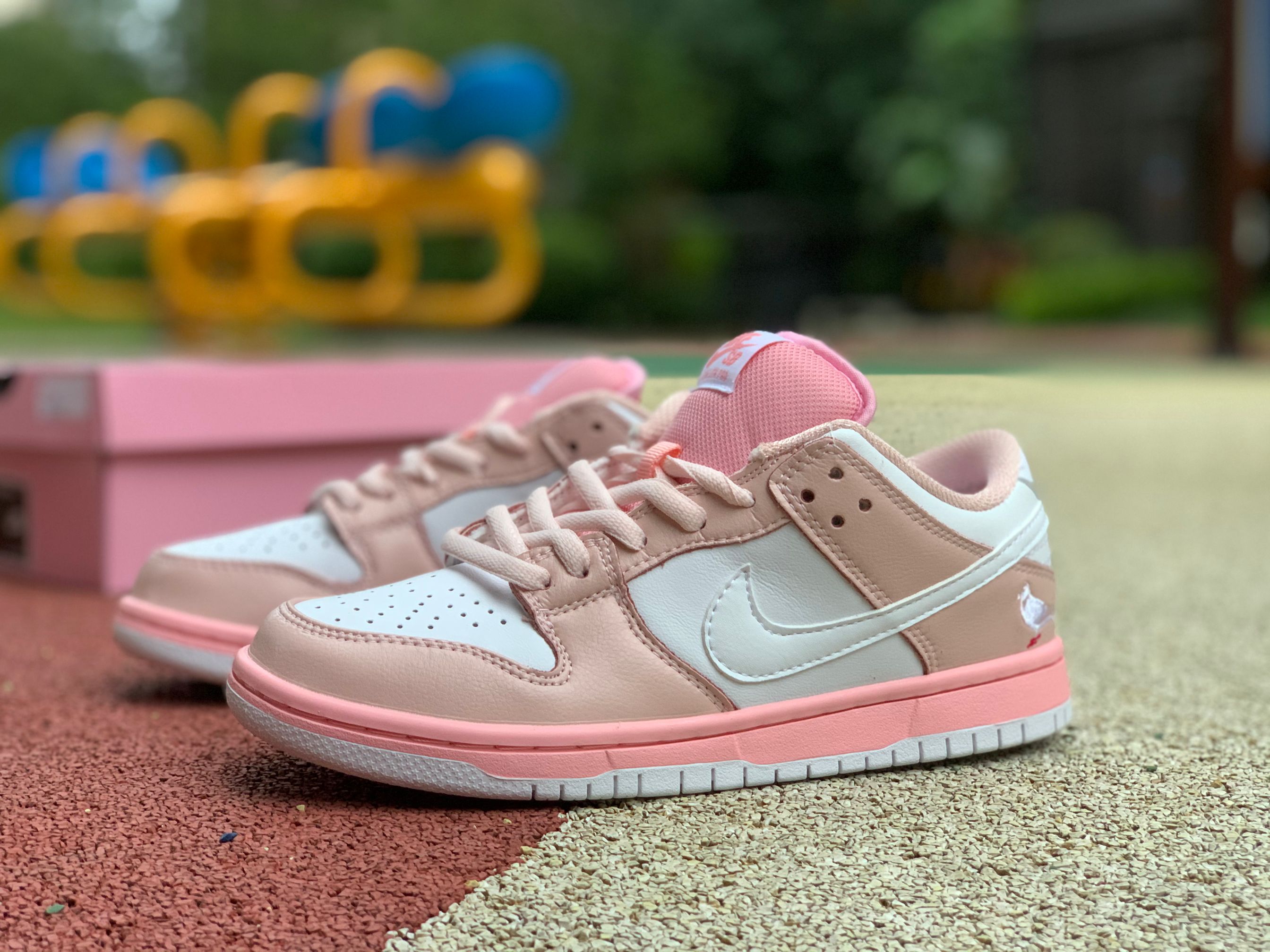Nike SB Dunk Low Pigeon Pink GS