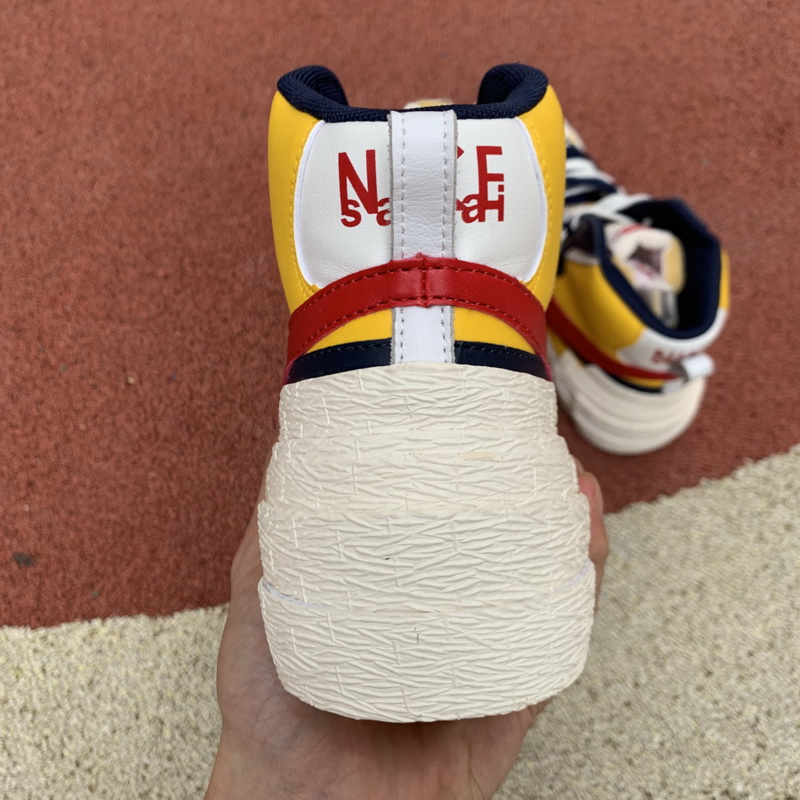 Nike Blazer Mid sacai Snow Beach