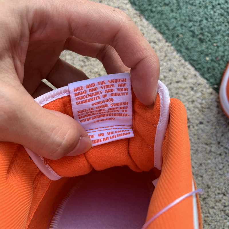 Nike Dunk Low “Orange Blaze”