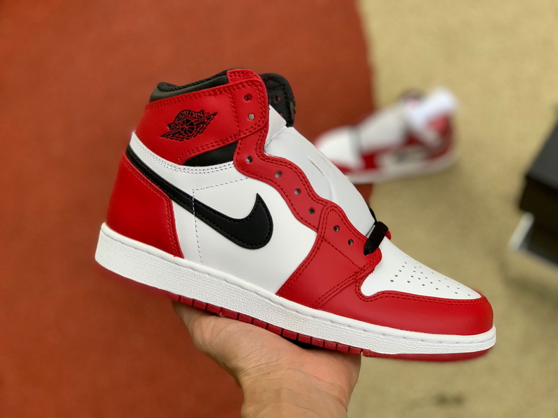 Air Jordan 1 Retro GS Chicago