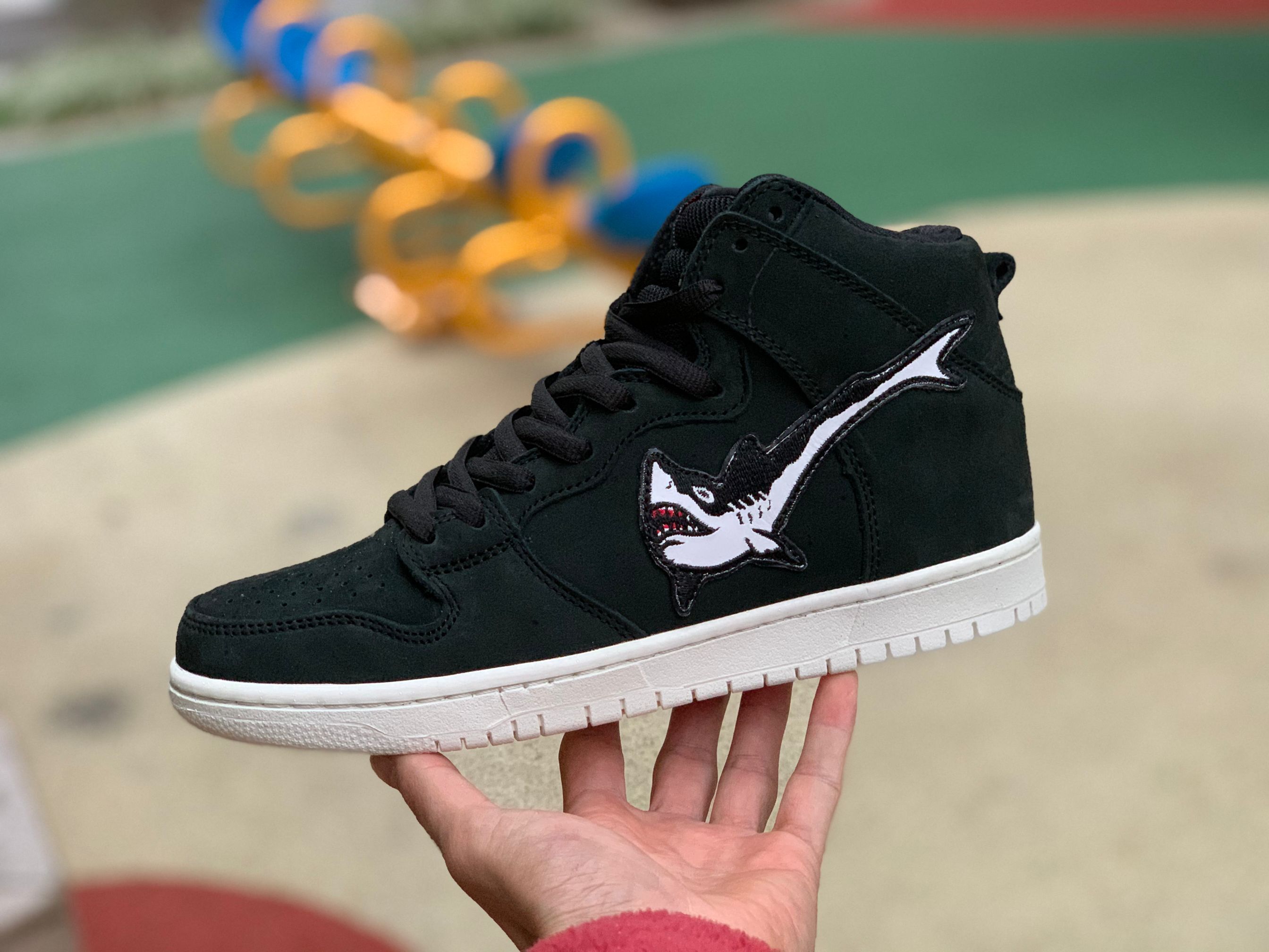 Nike SB Dunk High Oski Shark