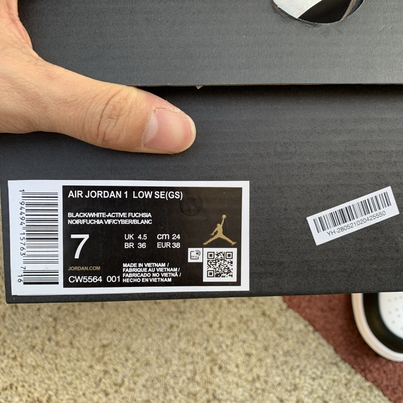 Air Jordan 1 Low Black Active Fuchsia Cyber