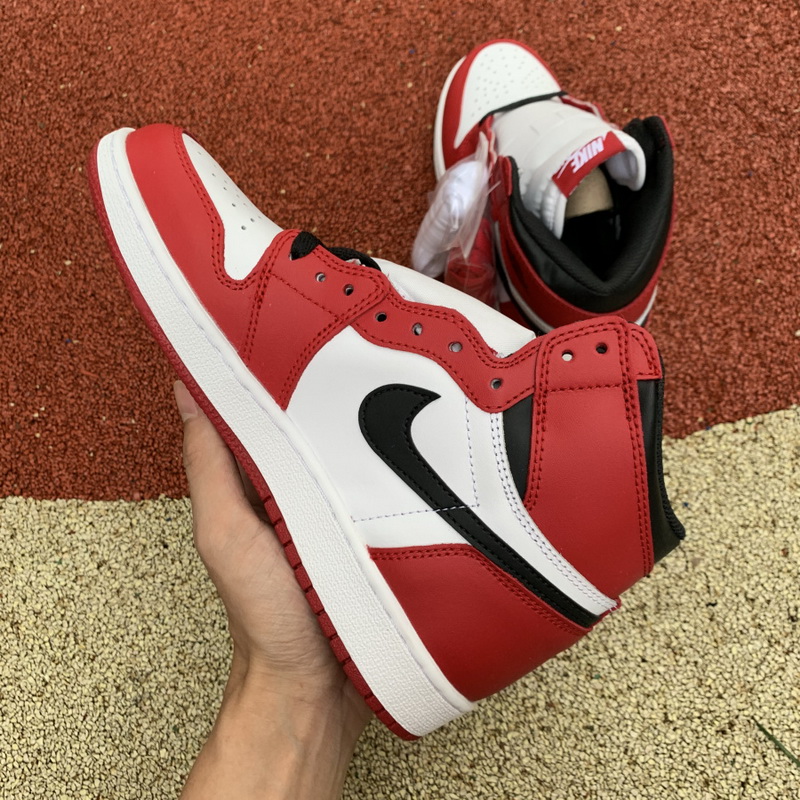 Air Jordan 1 Retro GS Chicago