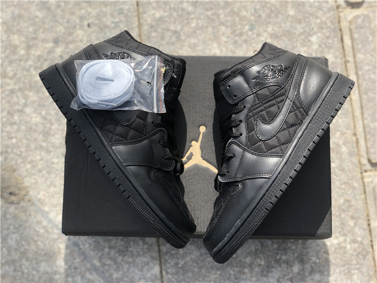 Air Jordan 1 Mid SE Black