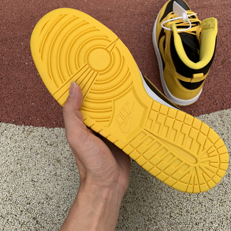 Nike Dunk High SP “Varsity Maize”