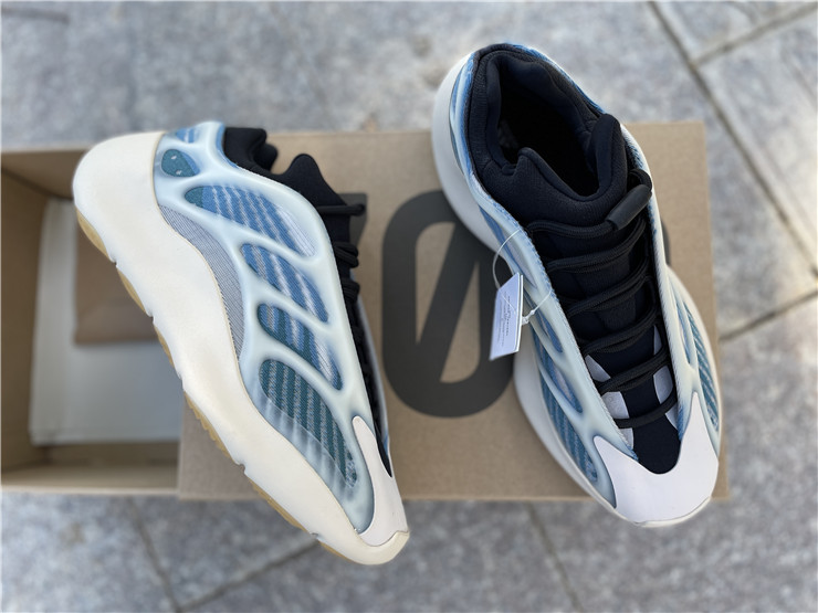 Yeezy 700 V3 ''Methylene blue''