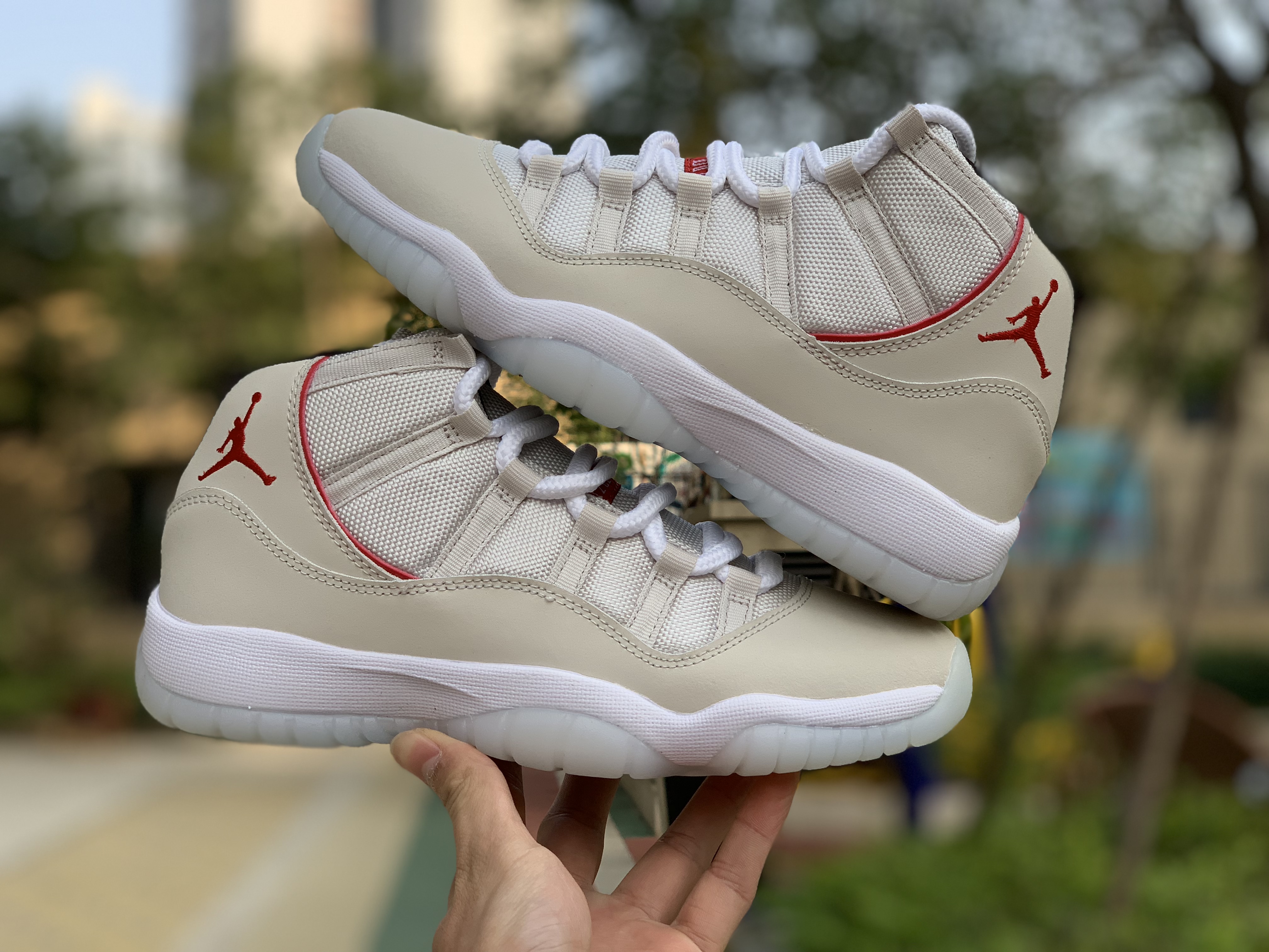 Air Jordan 11 “Platinum Tint” GS