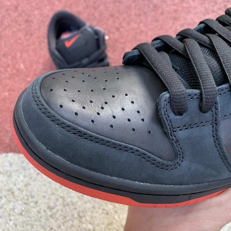 Nike SB Dunk Low Black Pigeon