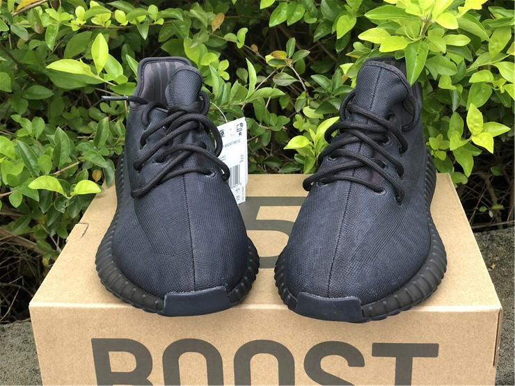 Yeezy Boost 350 Boost V3 “BLACK”
