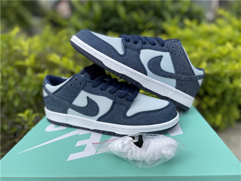 Nike SB Dunk Low Binary Blue
