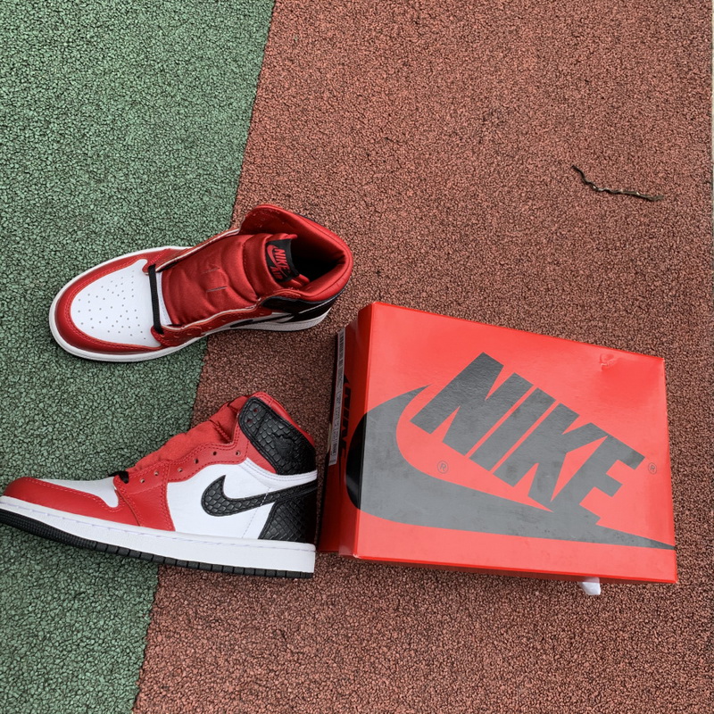 Air Jordan 1 High OG WMNS “Satin Snake” GS