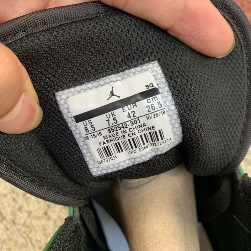 Jordan 1 Mid Pine Green