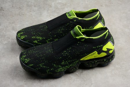 Acronym Nike Mens AirVaporMax Moc 2 Black Volt