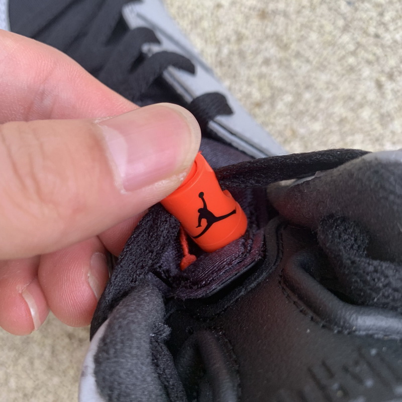 Air Jordan 6 “Reflective Bugs Bunny”