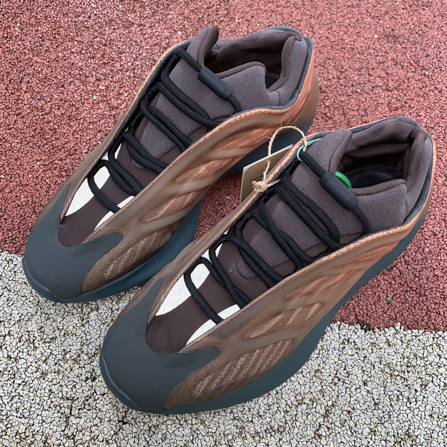 Yeezy 700 V3 COPFAD GY4109