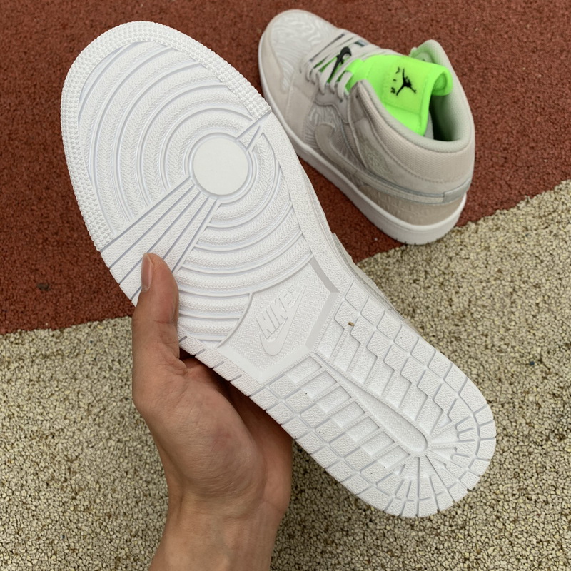 Jordan 1 Mid Shoes066