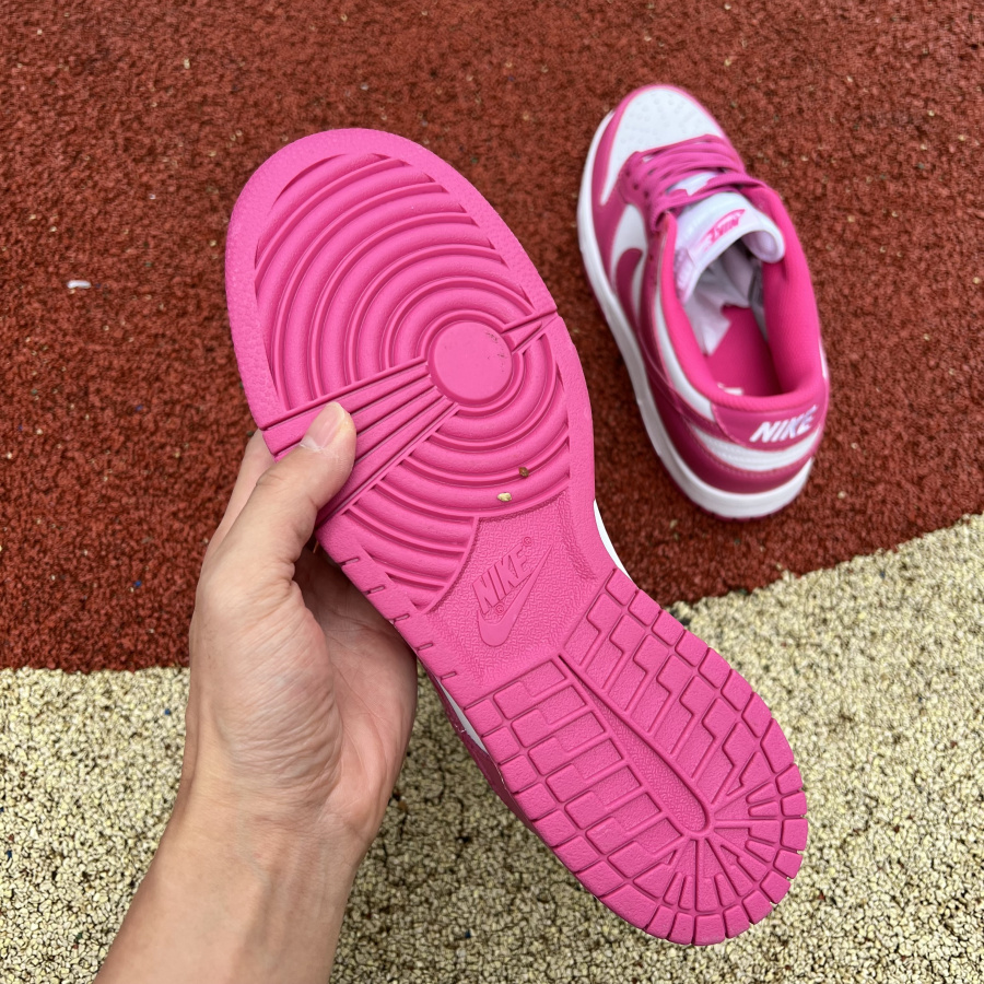 Nike SB Dunk Low Rose Pink