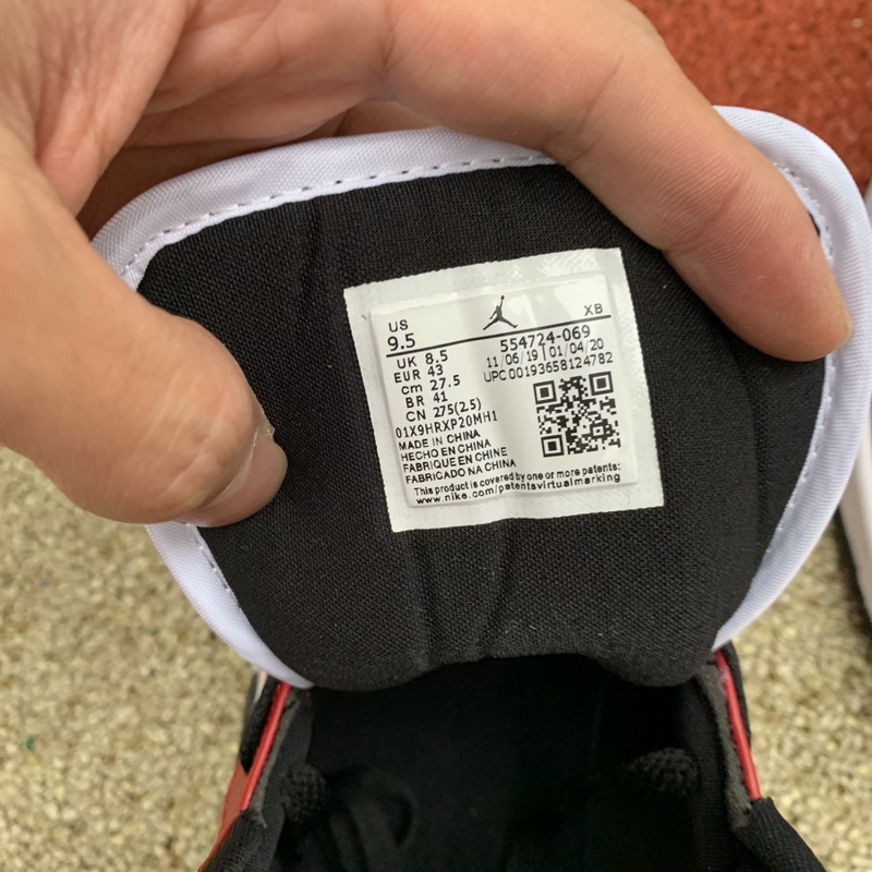 Jordan 1 Mid Chicago Toe