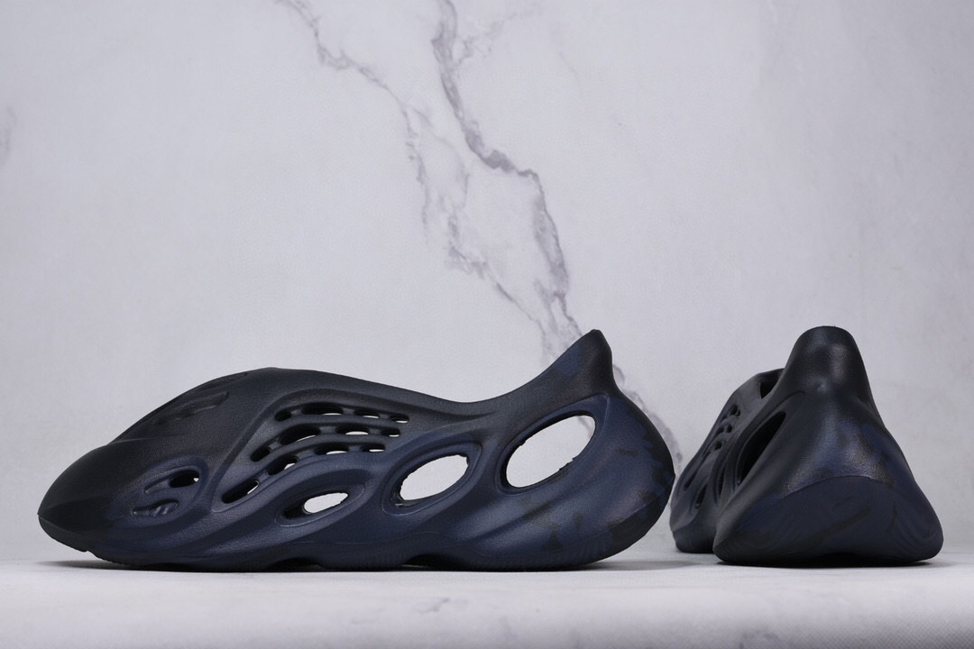 Adidas Yeezy Foam Runner Mineral Blue