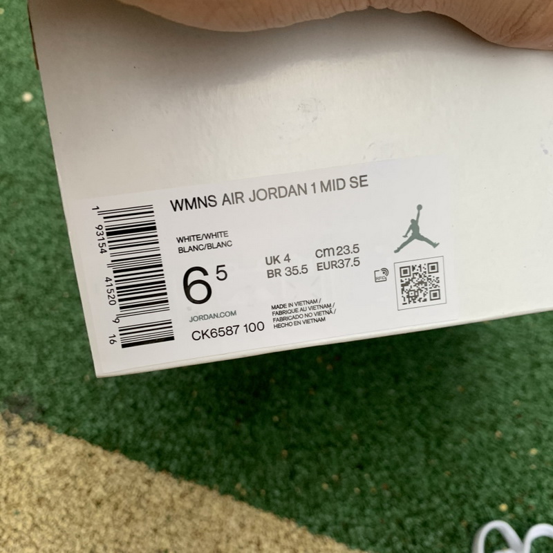 Jordan 1 Mid Iridescent Reflective White