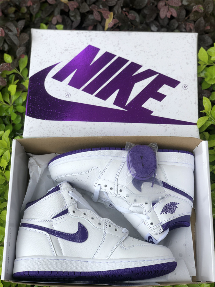 Air Jordan 1 High OG WMNS Court Purple