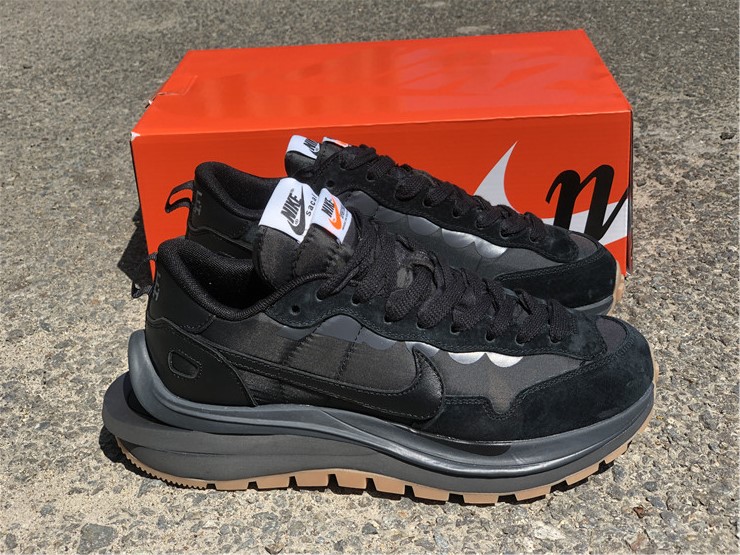 Sacai x Nike VaporWaffle ''Black''