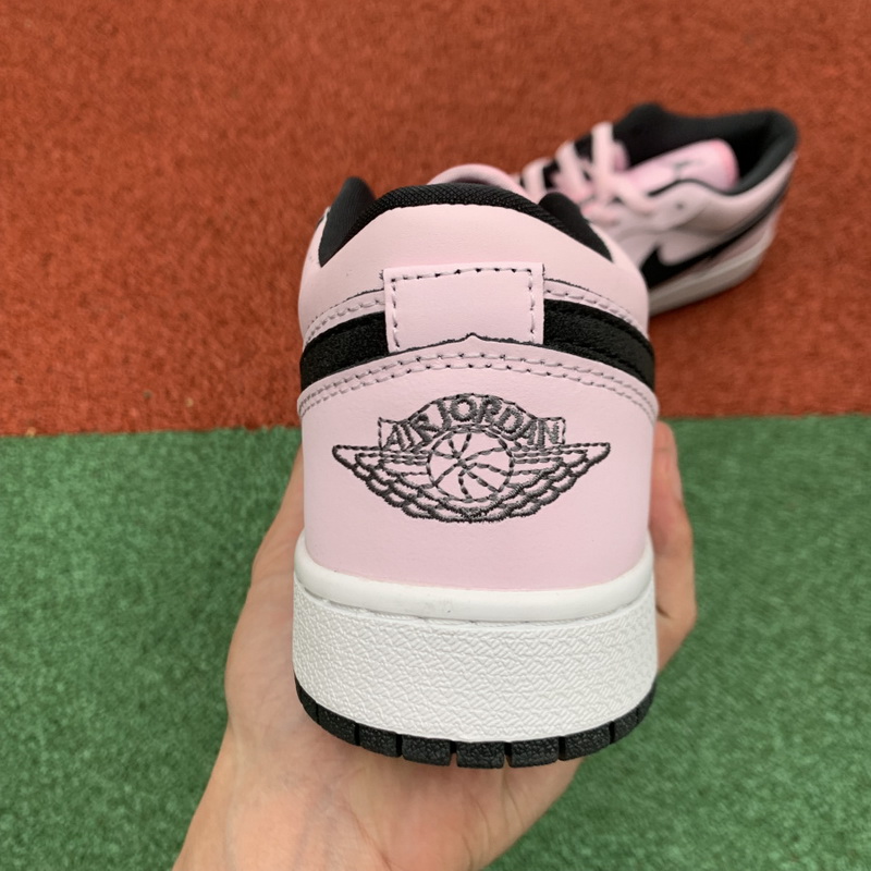 Air Jordan 1 Low shoes