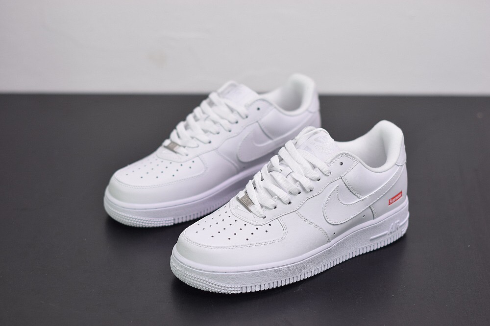 Nike Air Force 1 Low Supreme White