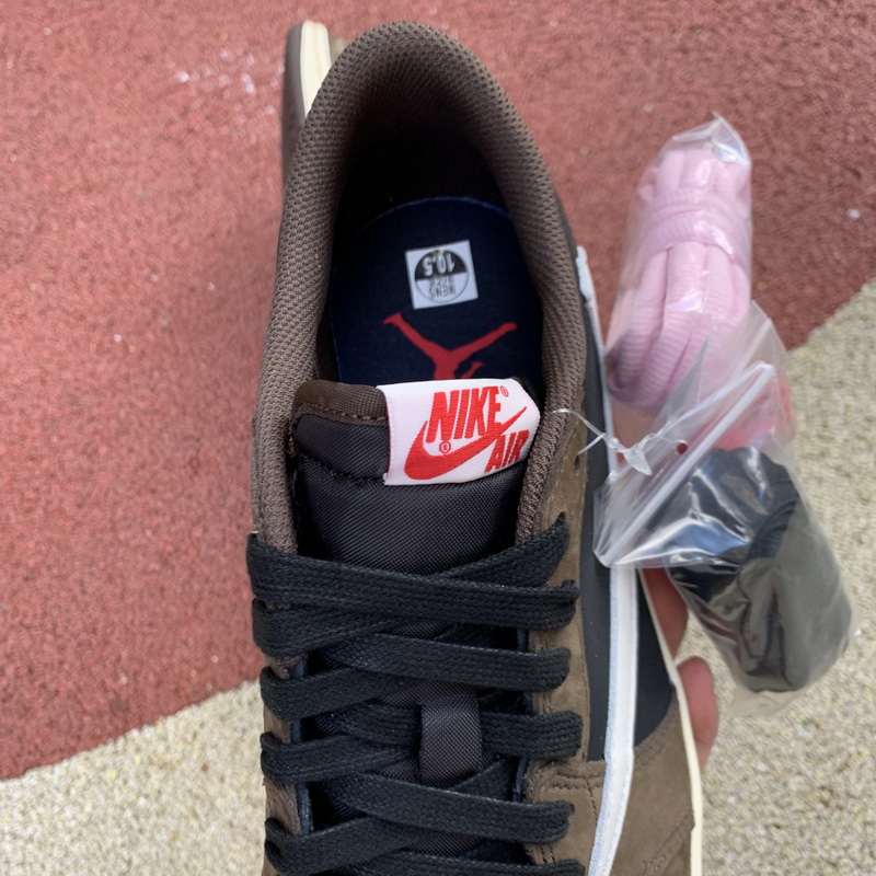Travis Scott x Air Jordan 1 Low “Dark Mocha”