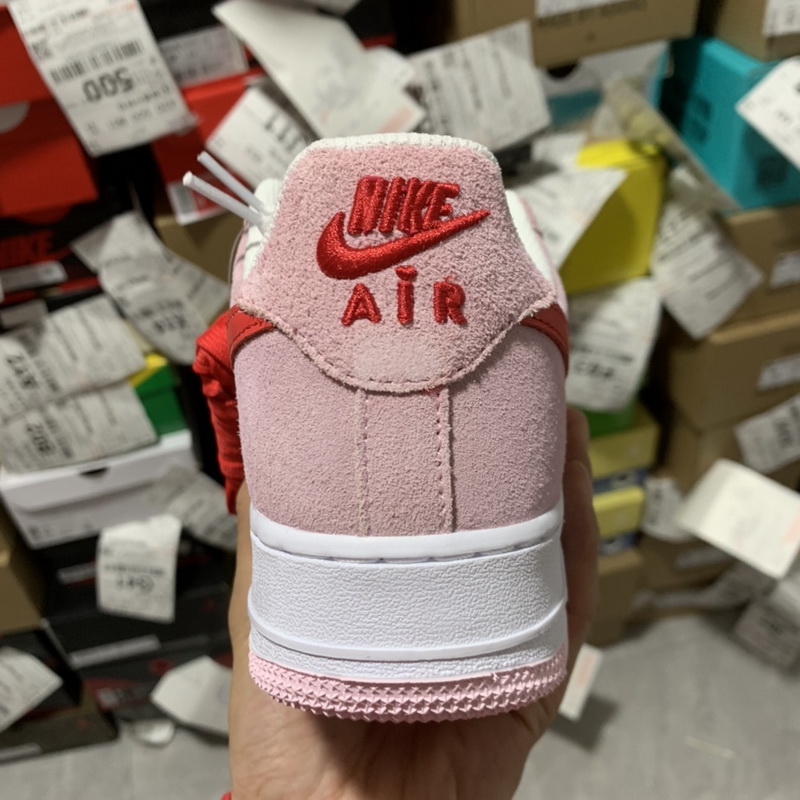 Nike Air Force 1 07 QS Valentine's Day Love Letter