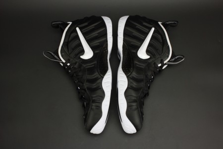 Nike Air Foamposite Pro Dr.Doom Black/White