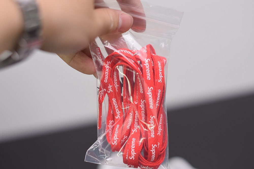 Nike Air Force 1 Low Supreme White