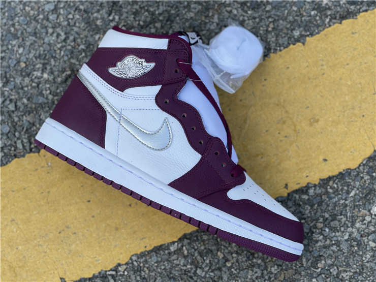 Air Jordan 1 Retro High OG 'Bordeaux'
