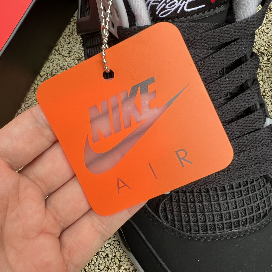 Air Jordan 4 Bred 2019