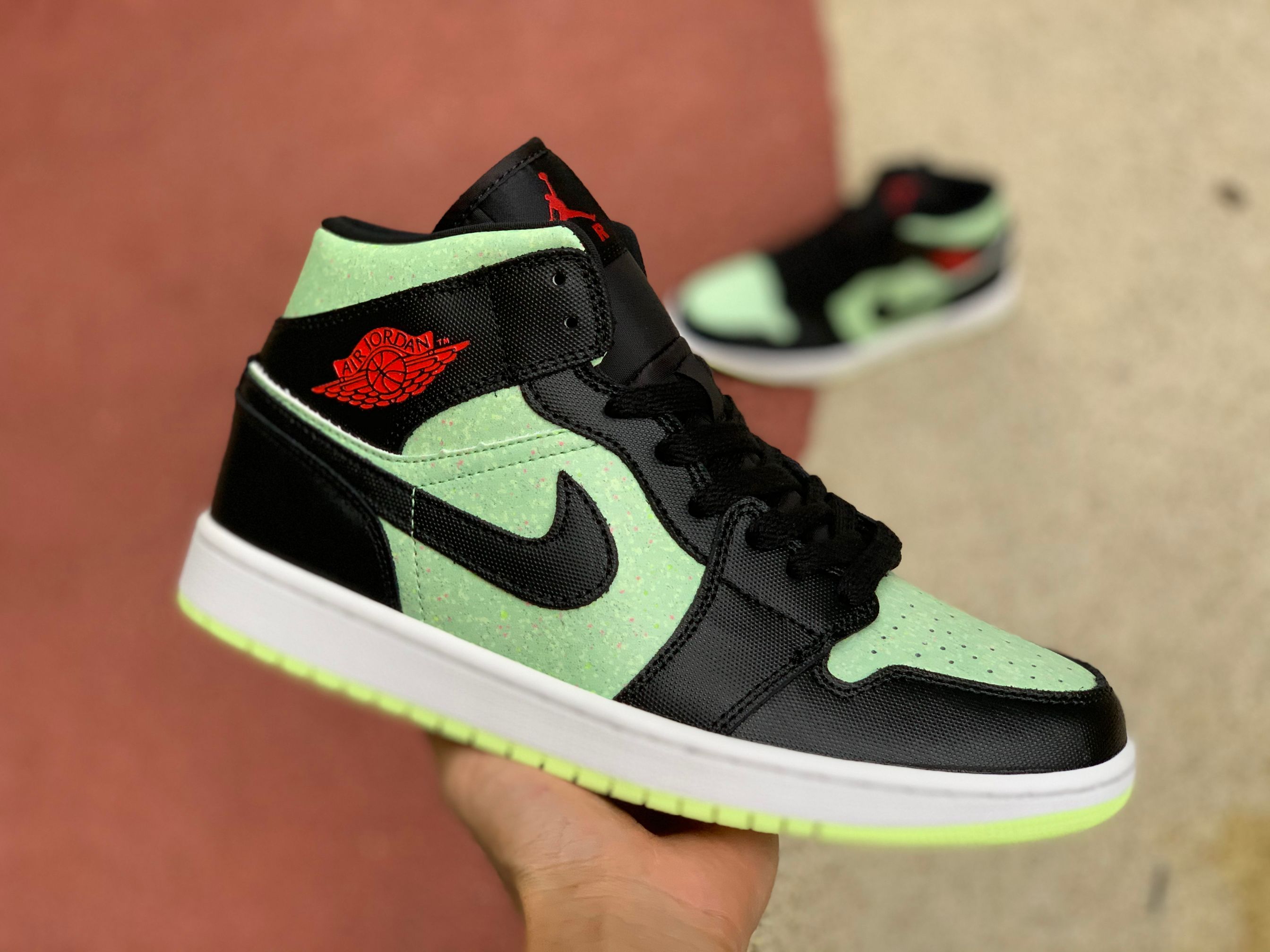 Jordan 1 Mid Grind