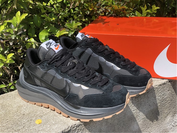 Sacai x Nike VaporWaffle ''Black''