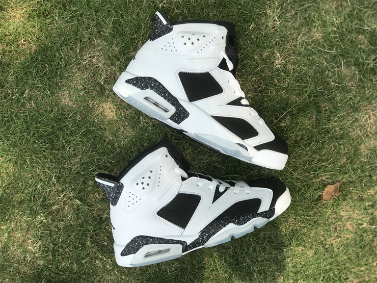 AIR JORDAN 6 RETRO 'OREO' Black and White Oreos
