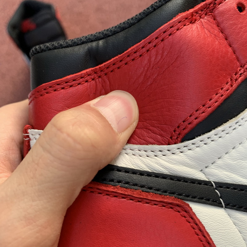 Air Jordan 1 Retro High OG “Bred Toe” GS